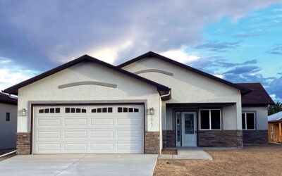LOT 77  |  305 SE Sandstone